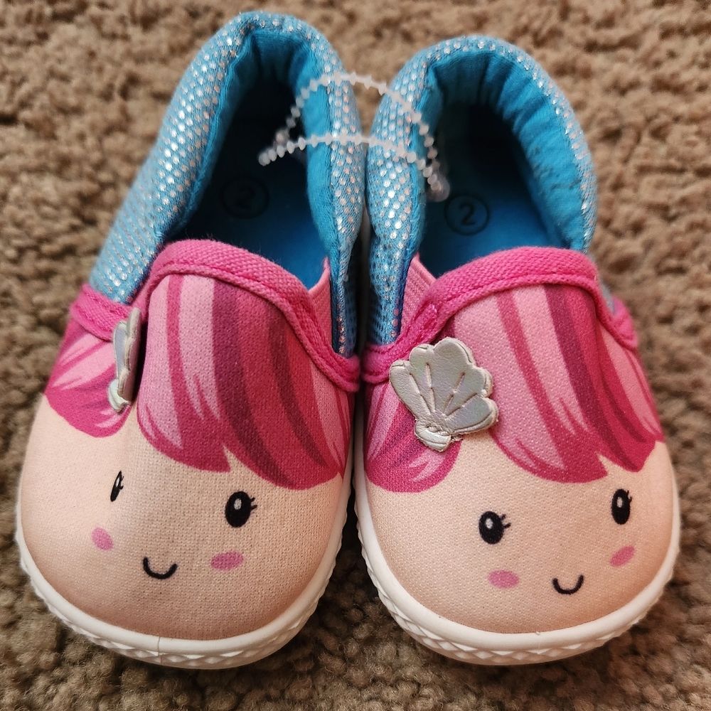 Like New! Baby Girl slip on Mermaid shoes Size 2